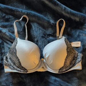 NWT VS Fabulous Lined Demi Bra with Black Lace Trim - Light Gray